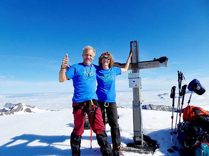 Roland und Martina auf dem Tödi 3614 m.ü.M.