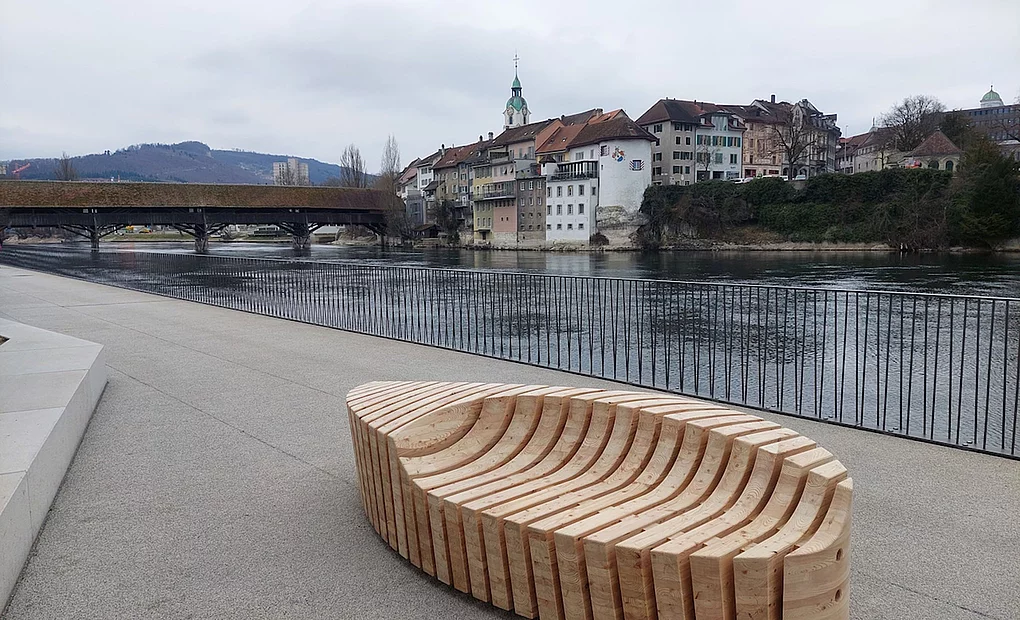 Platz nehmen, bitte! - Sitzbänke und Hochtisch Ländiweg Olten