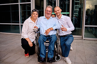 George Kuratle mit Zaida Davids und Sohn Roger nach der gelungenen Veranstaltung.